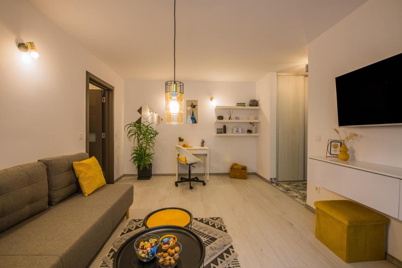 Kitty Sunflower Apartment Gyulafehérvár Kültér fotó