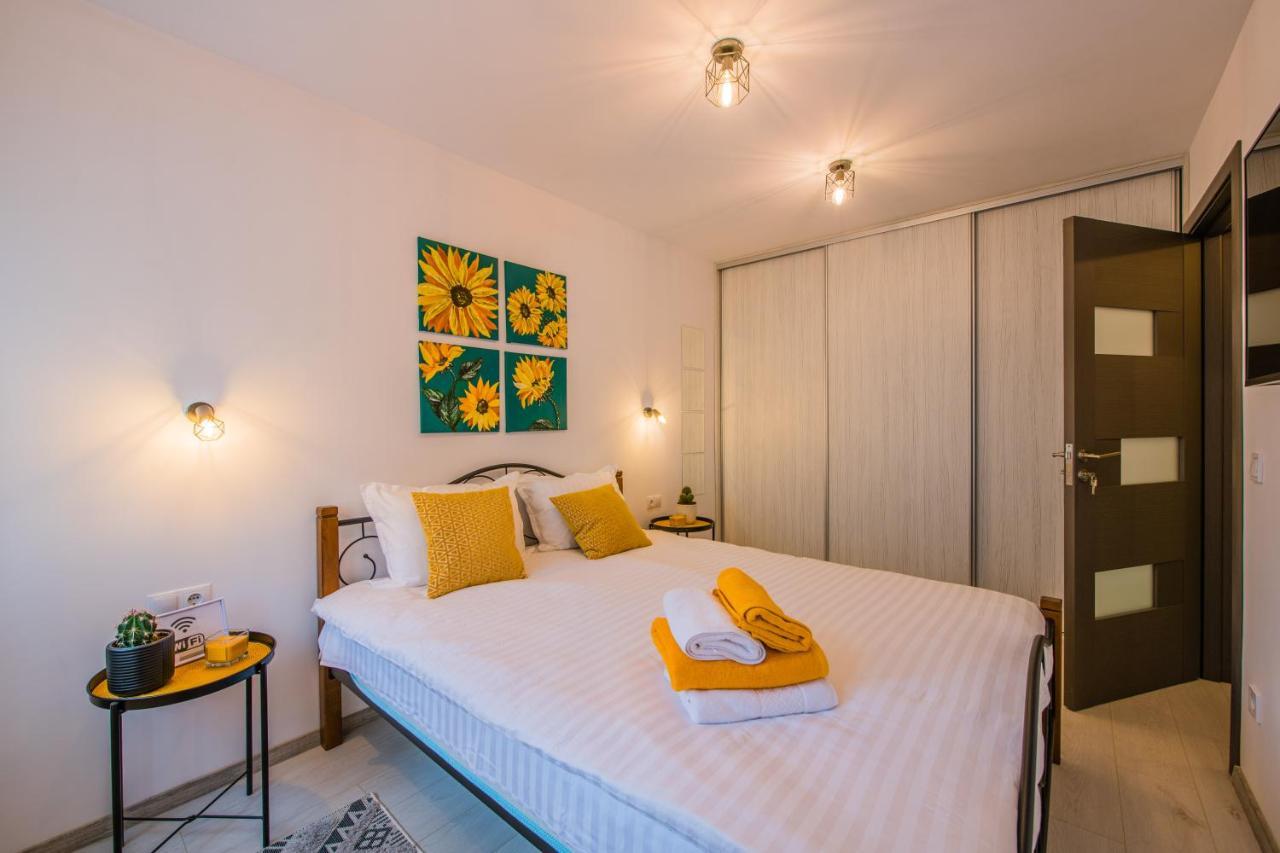 Kitty Sunflower Apartment Gyulafehérvár Kültér fotó