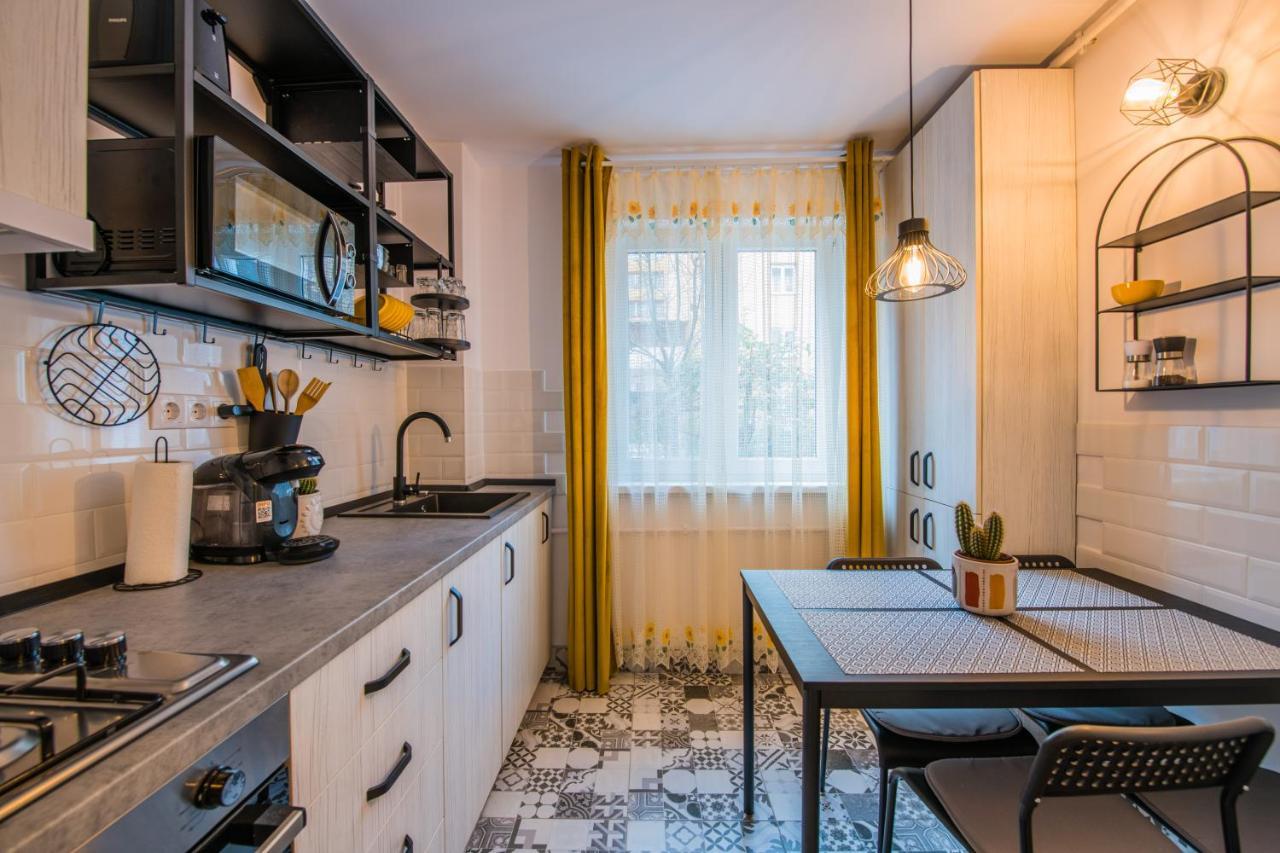 Kitty Sunflower Apartment Gyulafehérvár Kültér fotó
